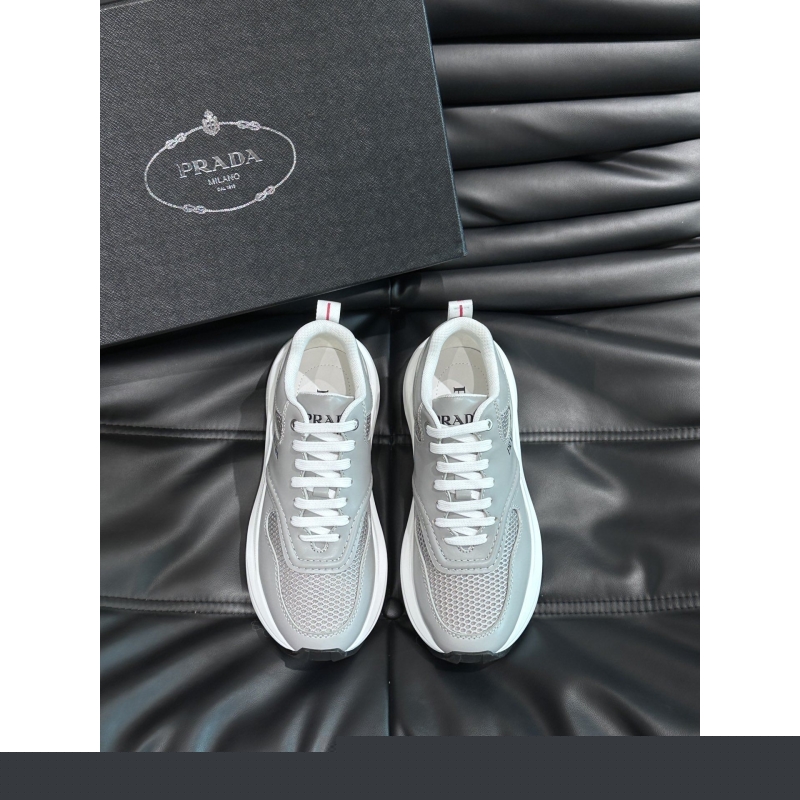 Pra*a casual shoes